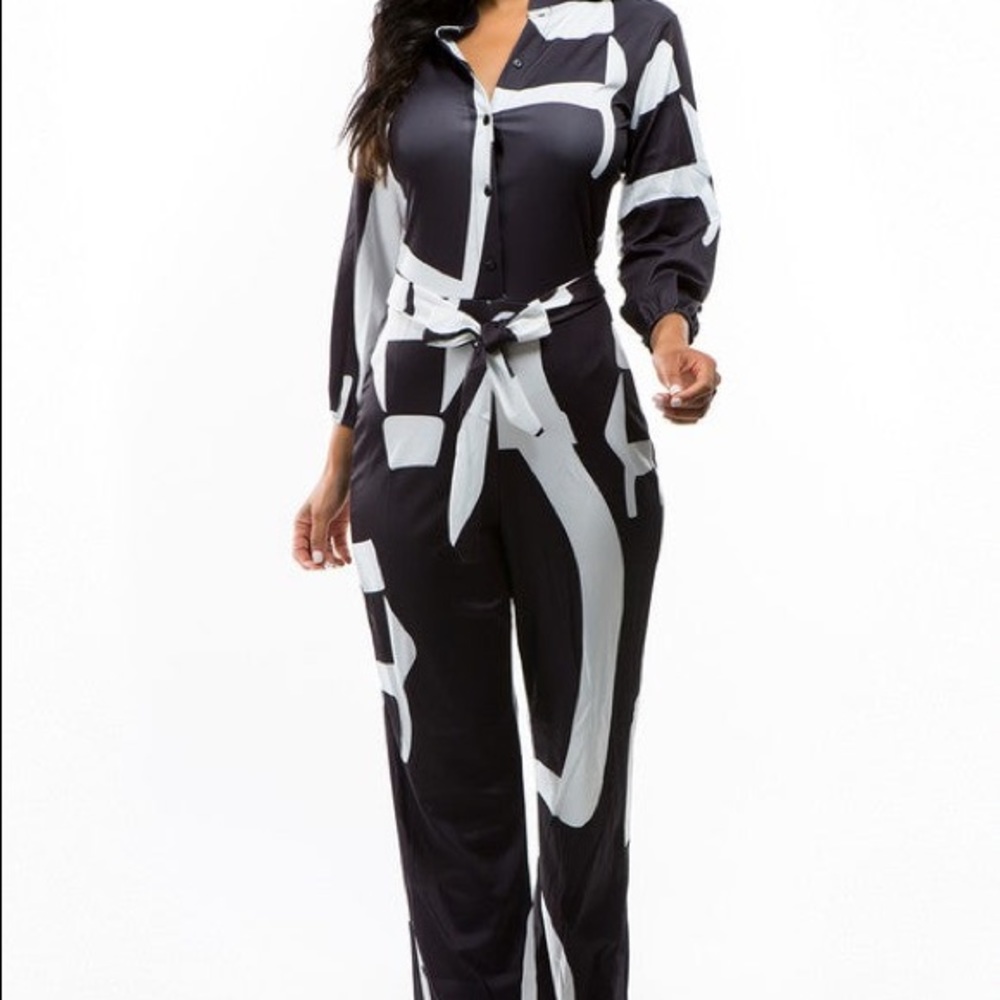 Sexy Black and White Straight Leg Multi Print Jumpsuit
